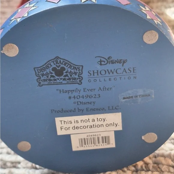 Disney Snow White & Prince Figurine - Happily Ever After - Picture 11 of 16